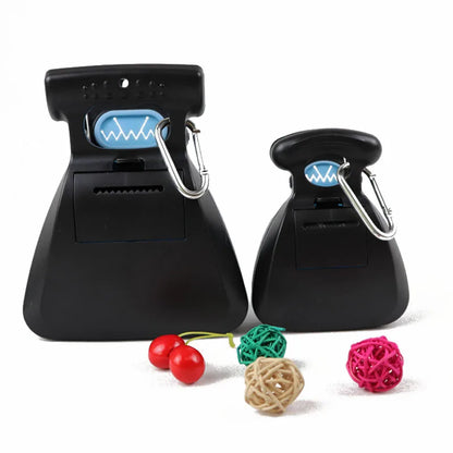 Pooper scoopers in two sizes